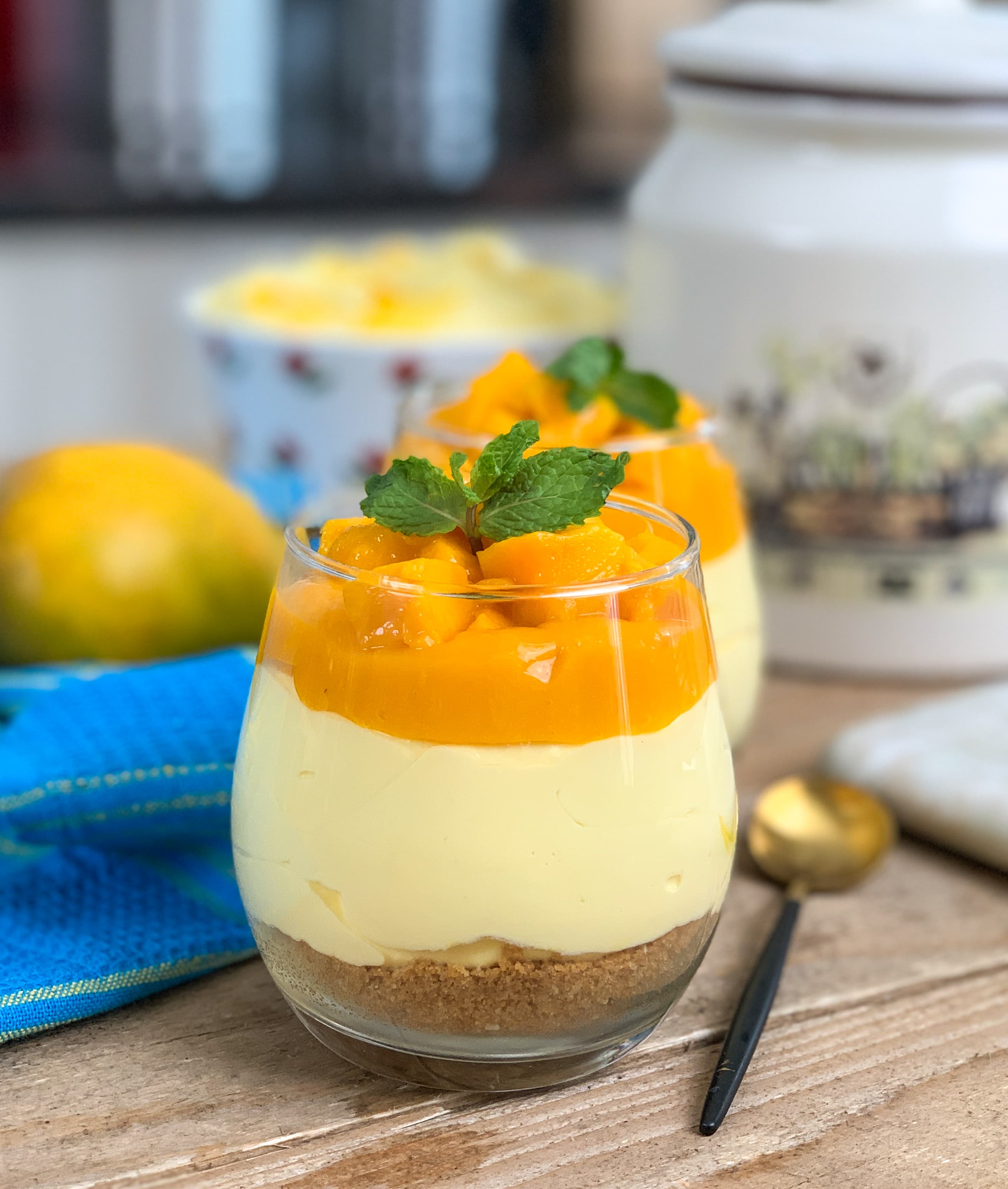 No Bake Eggless Mango Cheesecake